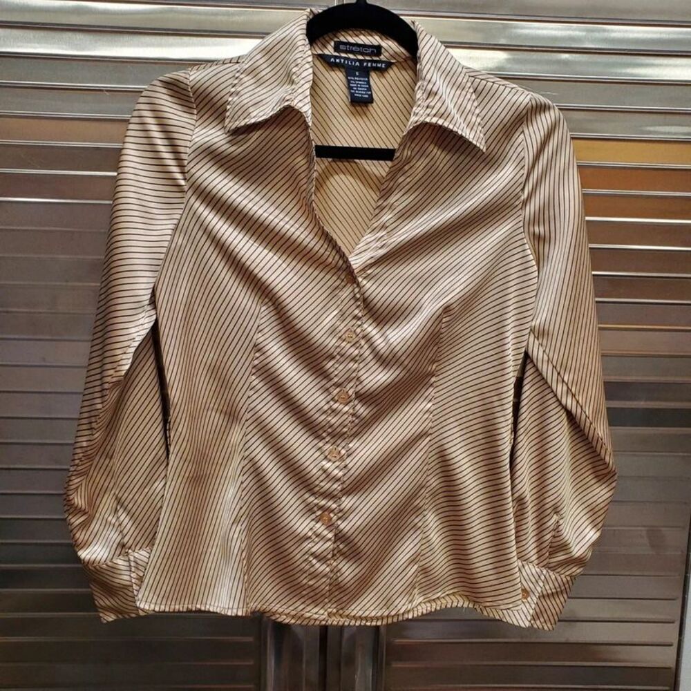 Antilia Femme gold stretch button up blouse